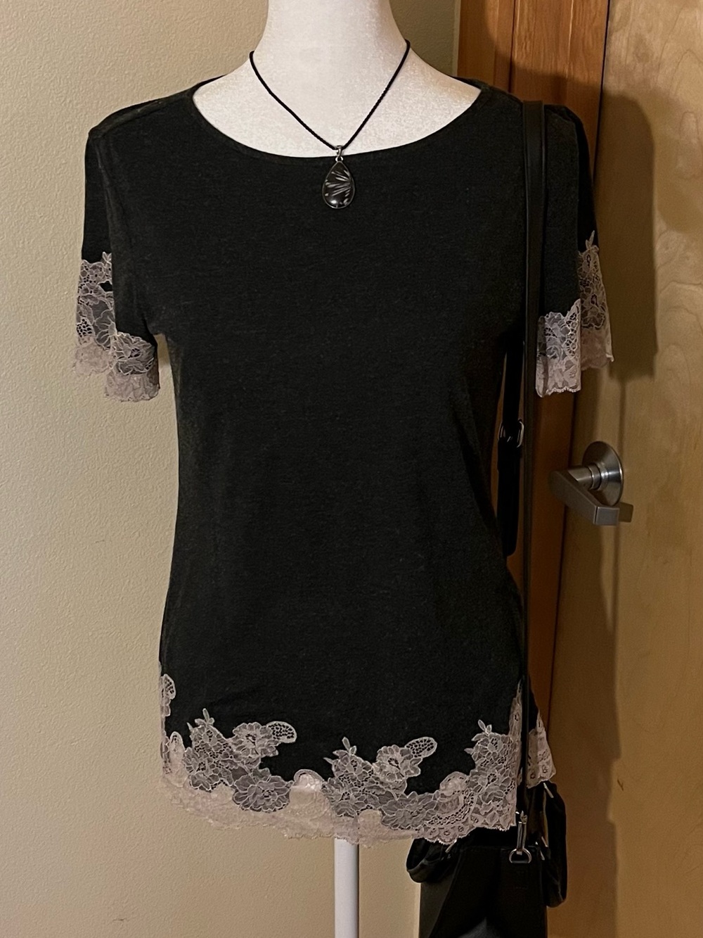 Natori Black Short Sleeve Tee with Cream Lace Trim Size XS